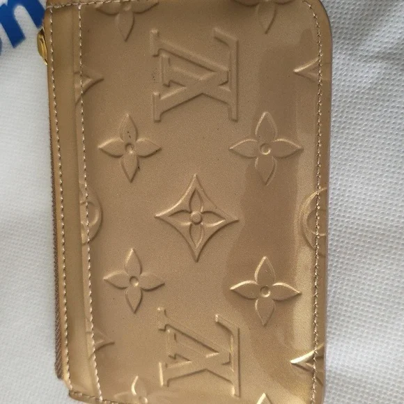 Louis Vuitton Vernis Key Pouch - Picture 6 of 6